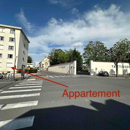 Au Coeur Du Quartier Taittinger Appartement Reims Buitenkant foto
