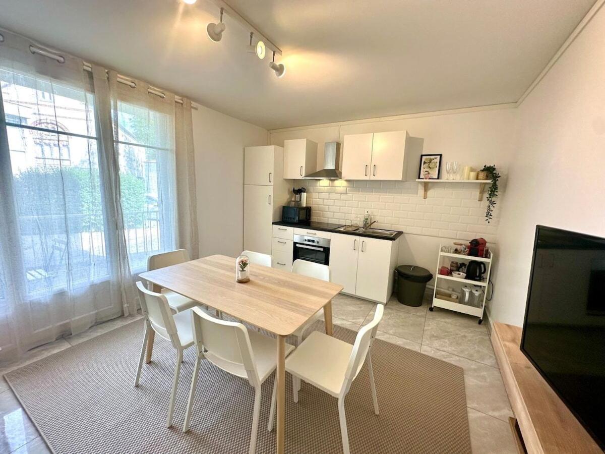 Au Coeur Du Quartier Taittinger Appartement Reims Buitenkant foto