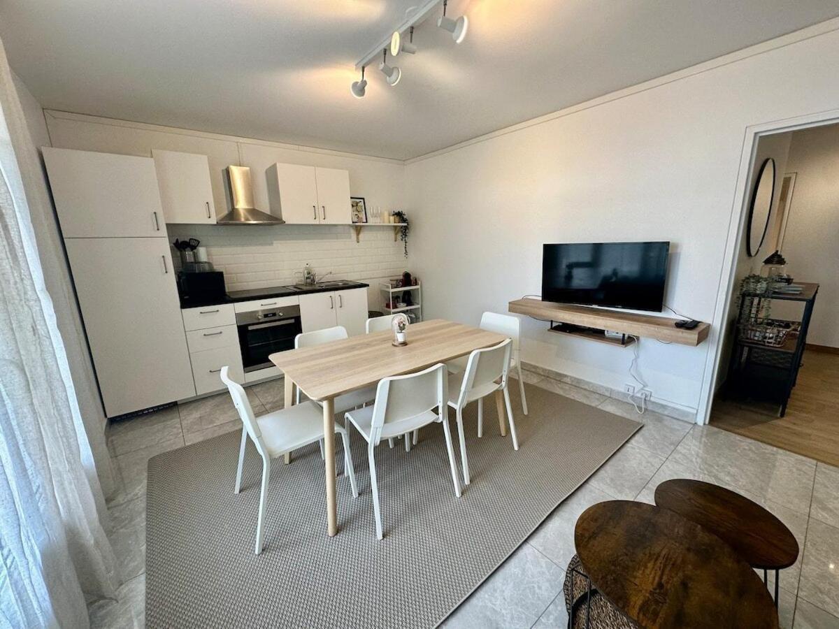 Au Coeur Du Quartier Taittinger Appartement Reims Buitenkant foto