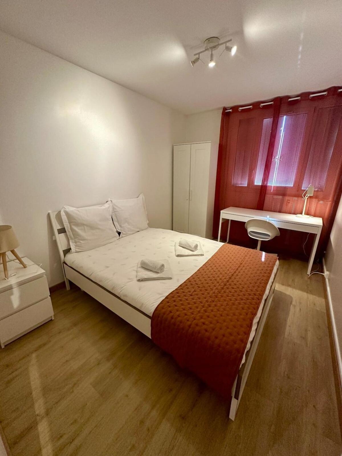 Au Coeur Du Quartier Taittinger Appartement Reims Buitenkant foto