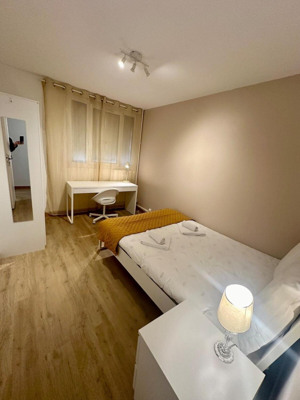 Au Coeur Du Quartier Taittinger Appartement Reims Buitenkant foto