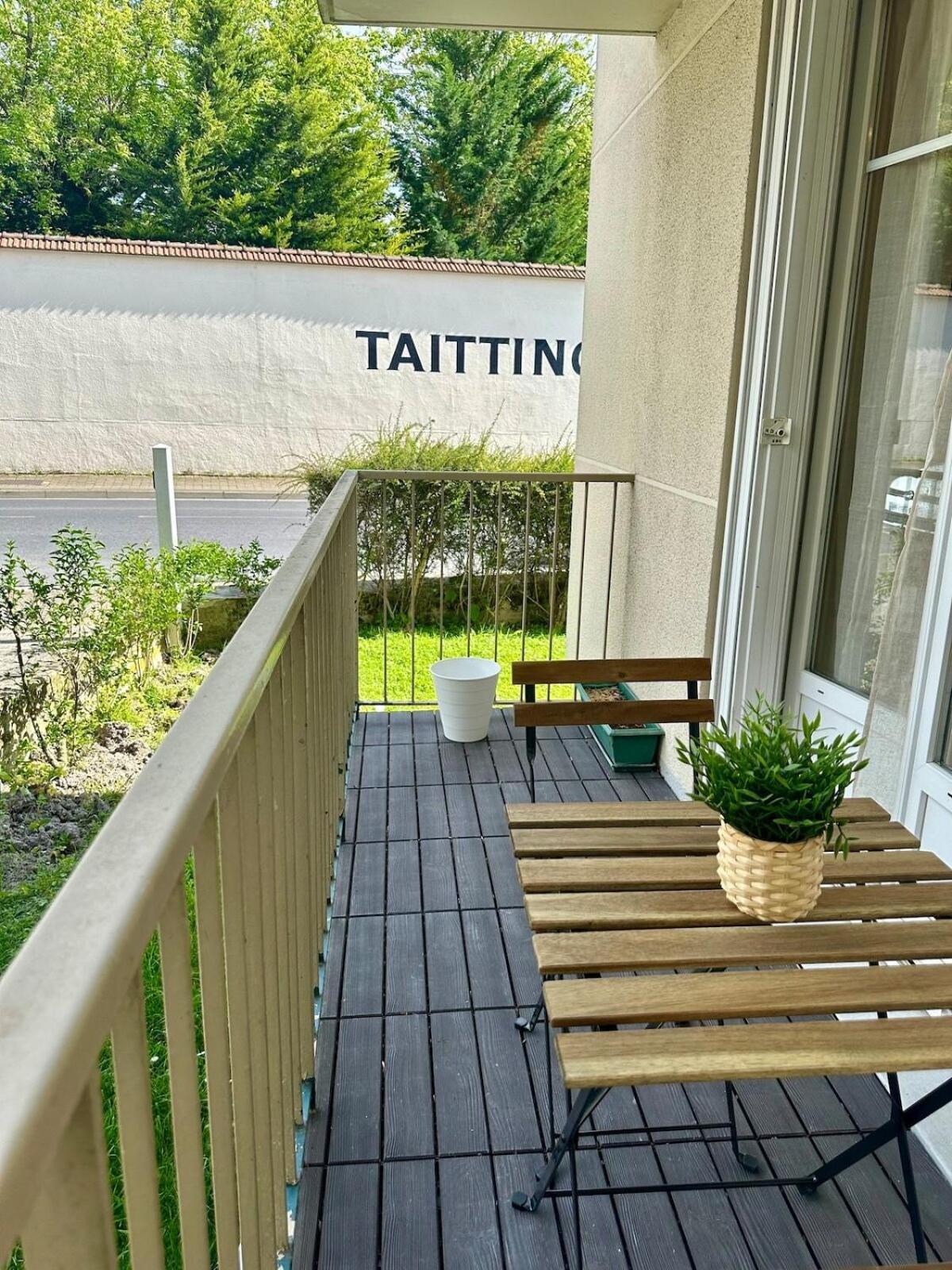 Au Coeur Du Quartier Taittinger Appartement Reims Buitenkant foto
